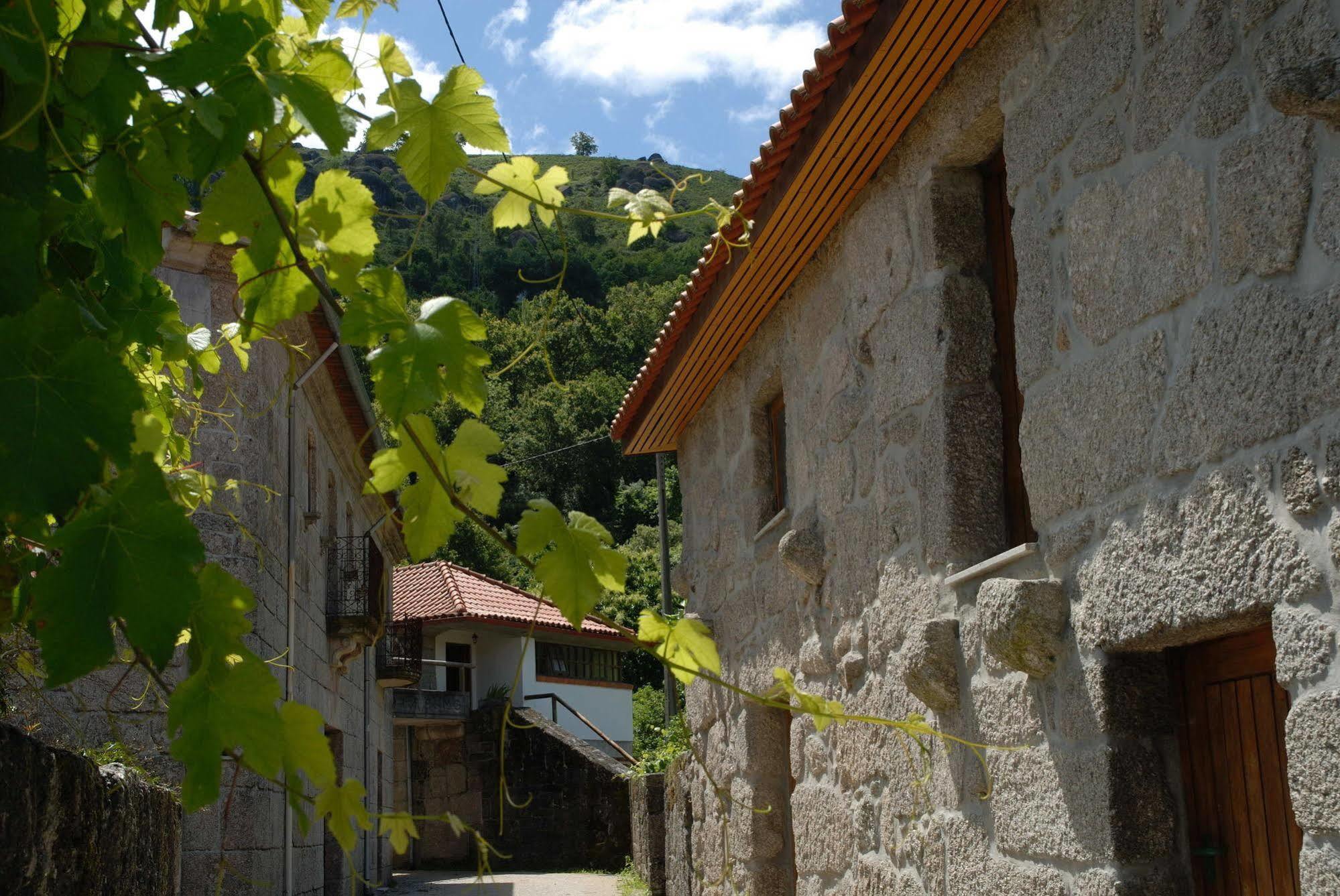 Aldeia Turistica De Louredo Guest House Vieira do Minho Bagian luar foto