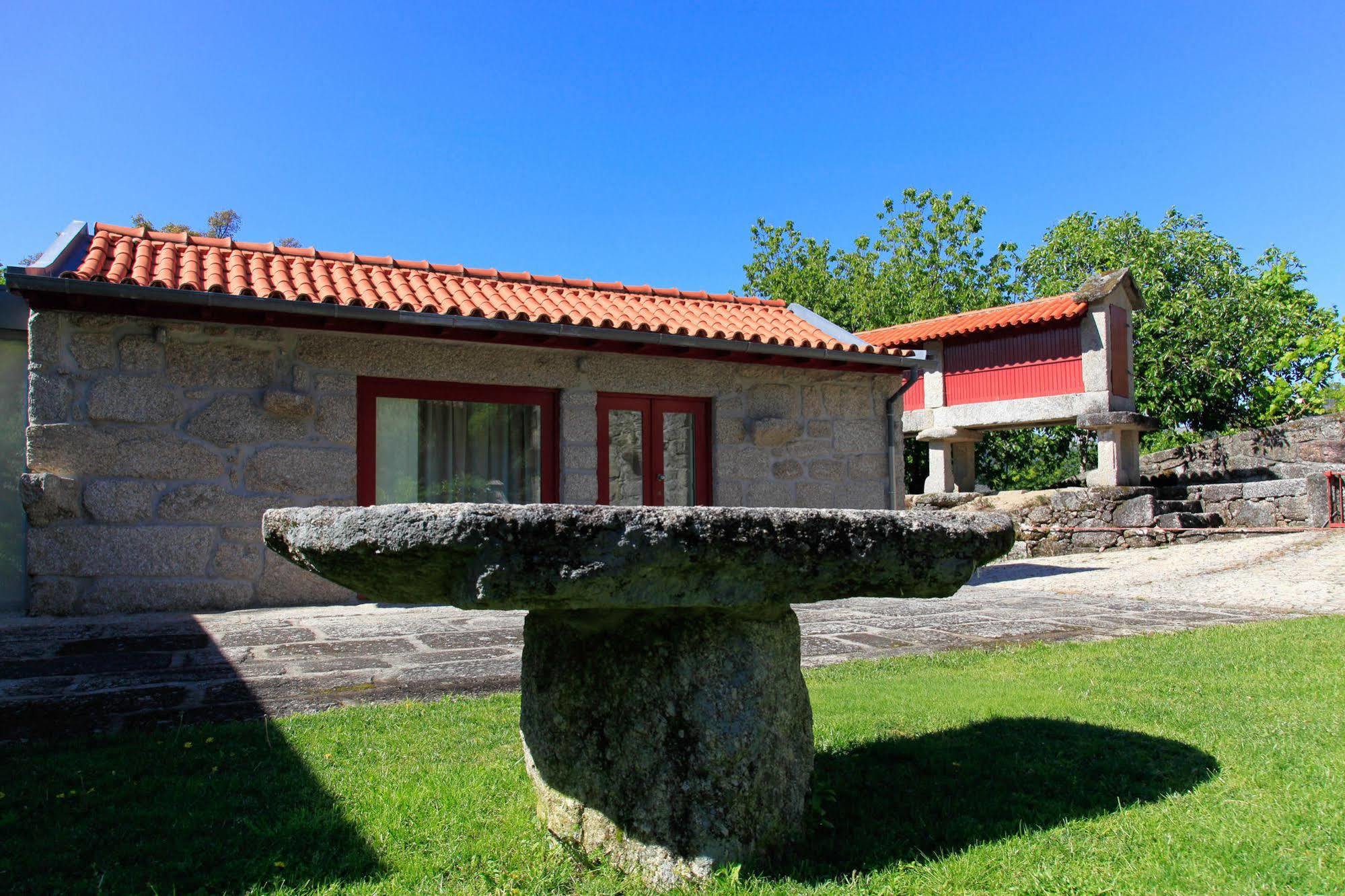 Aldeia Turistica De Louredo Guest House Vieira do Minho Bagian luar foto
