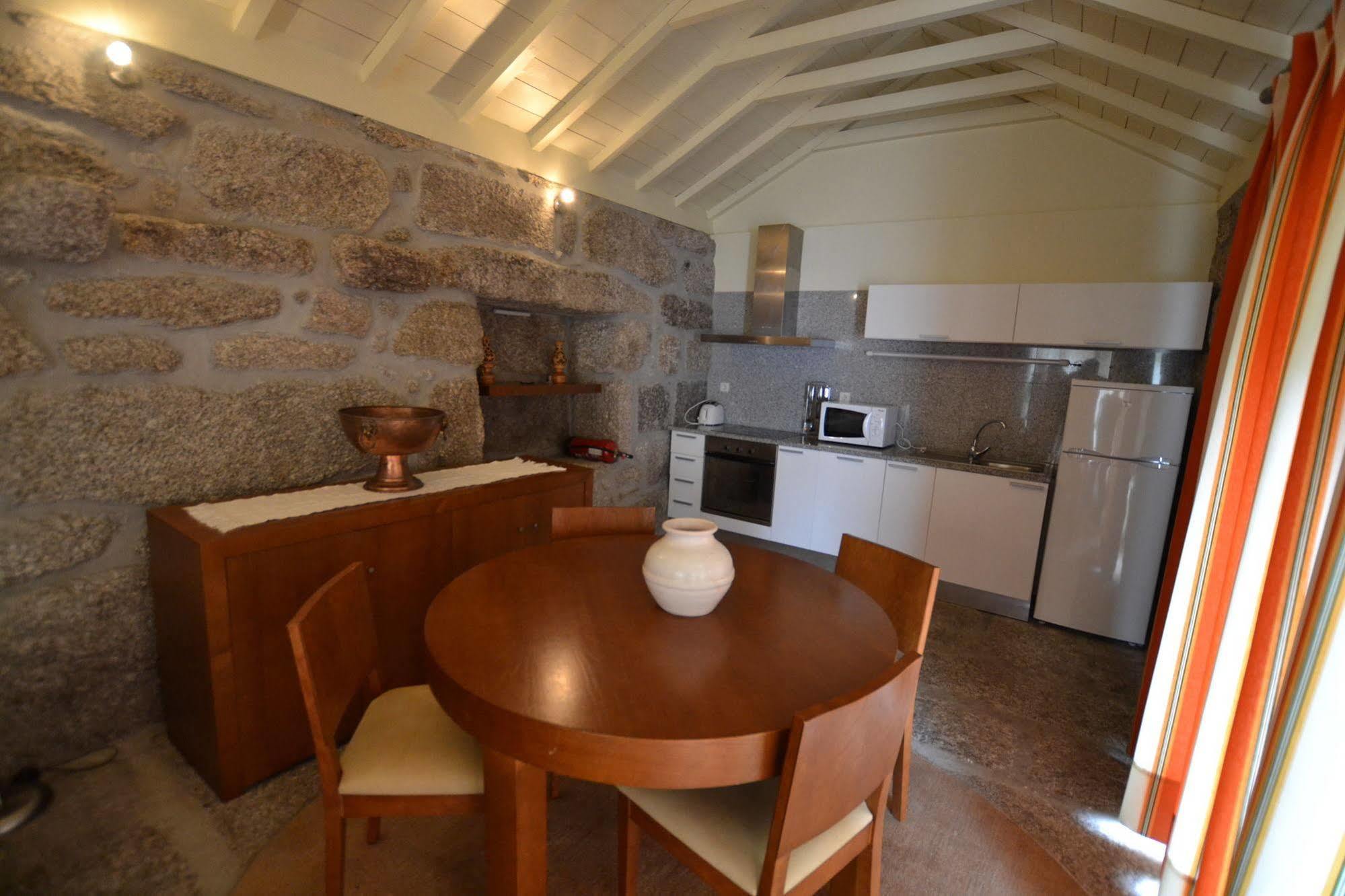 Aldeia Turistica De Louredo Guest House Vieira do Minho Bagian luar foto